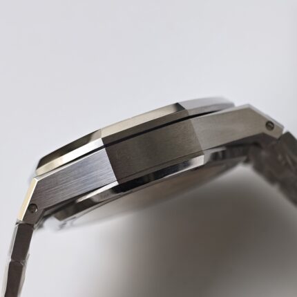 AUDEMARS PIGUET-ZF26240