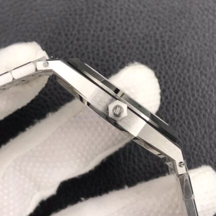 AUDEMARS PIGUET-ZF15202