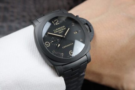 PANERAI-Pam438