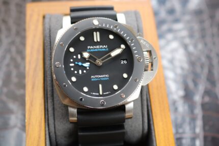 PANERAI-pam683