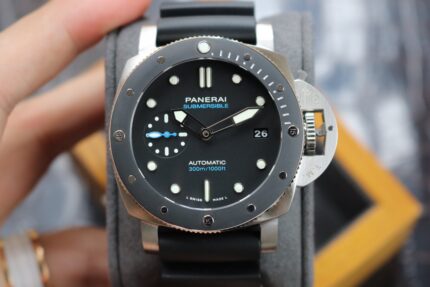 PANERAI-pam683