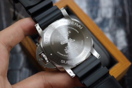 PANERAI-pam683