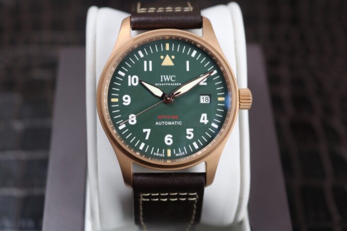lWC-Bronze Mark Fire-Breathing Fighter Jet
