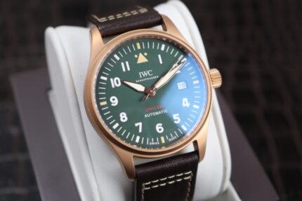 lWC-Bronze Mark Fire-Breathing Fighter Jet