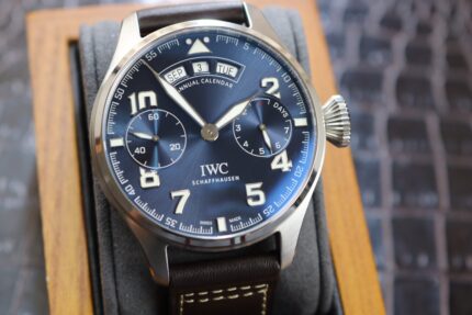 lWC-Perpetual calendar large flying movement display 45MM